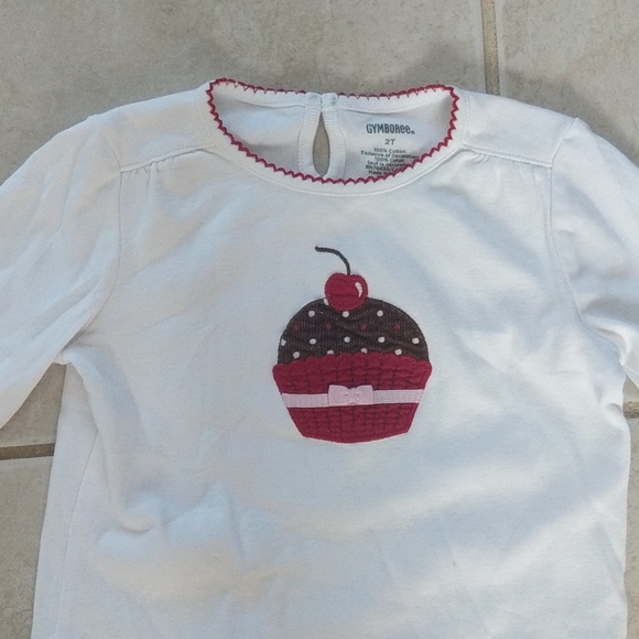 Girls 2t cupcake top - Picture 2 of 3